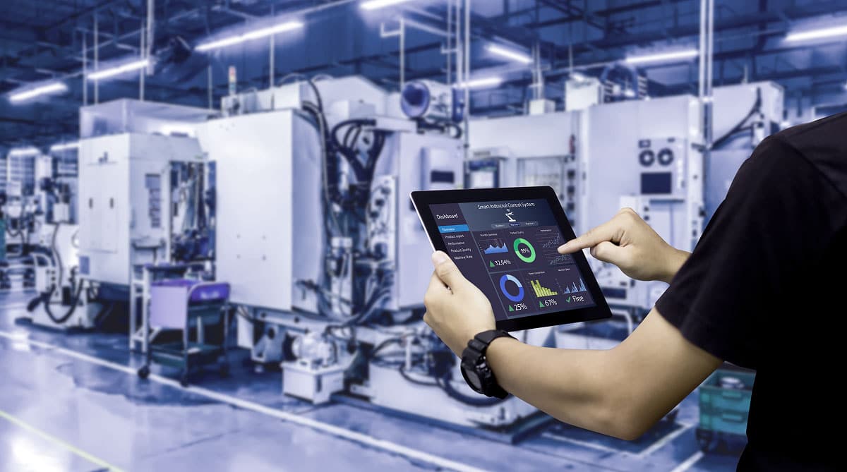 smart-industry-control-concepthands smart-industry-control-concepthands